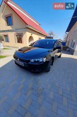 Mitsubishi Lancer  2011
