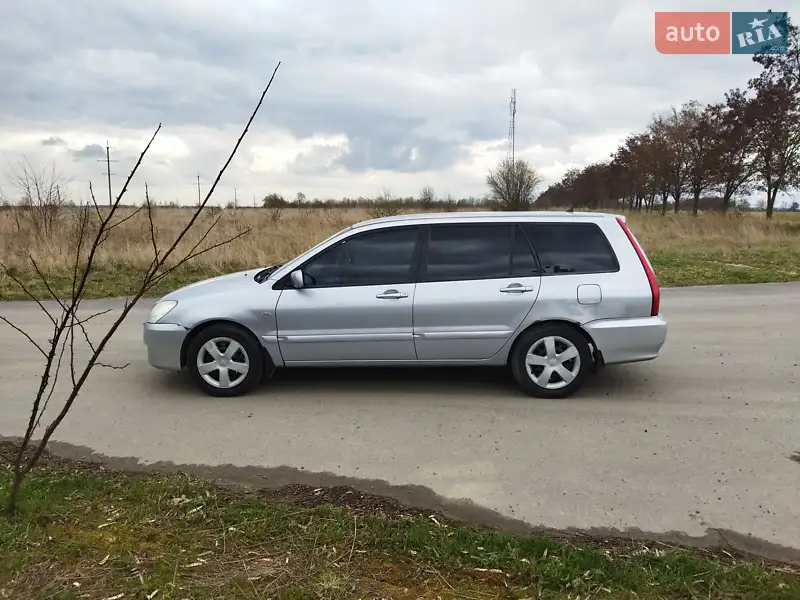 Mitsubishi Lancer