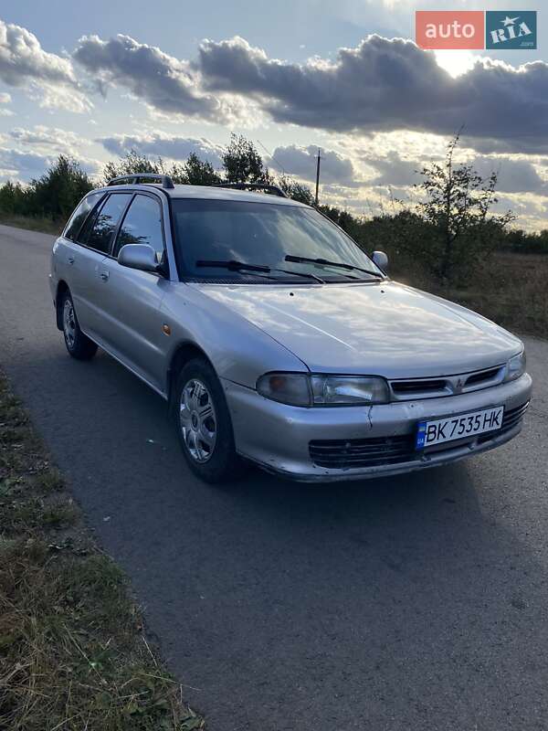 Універсал Mitsubishi Lancer