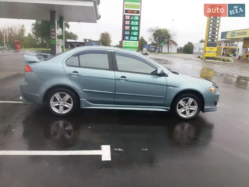 Mitsubishi Lancer