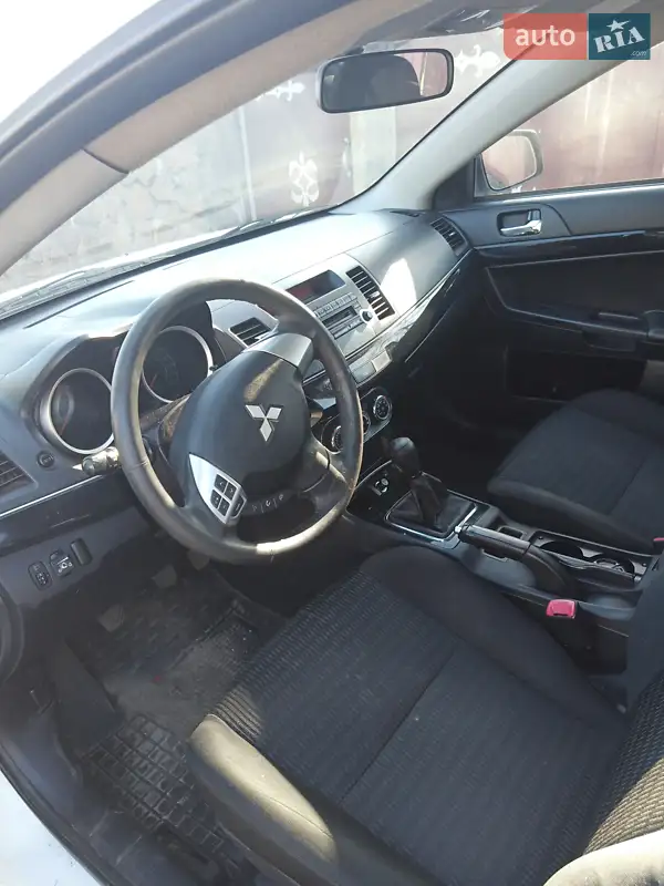 Mitsubishi Lancer