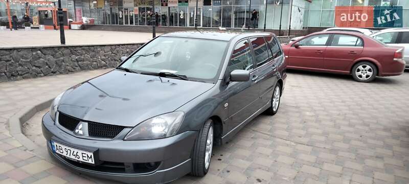 Универсал Mitsubishi Lancer