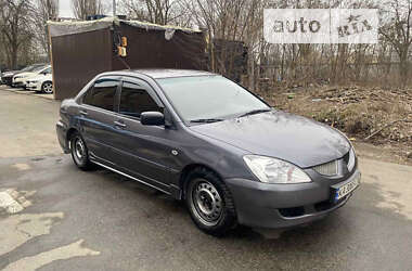 Mitsubishi Lancer  2004