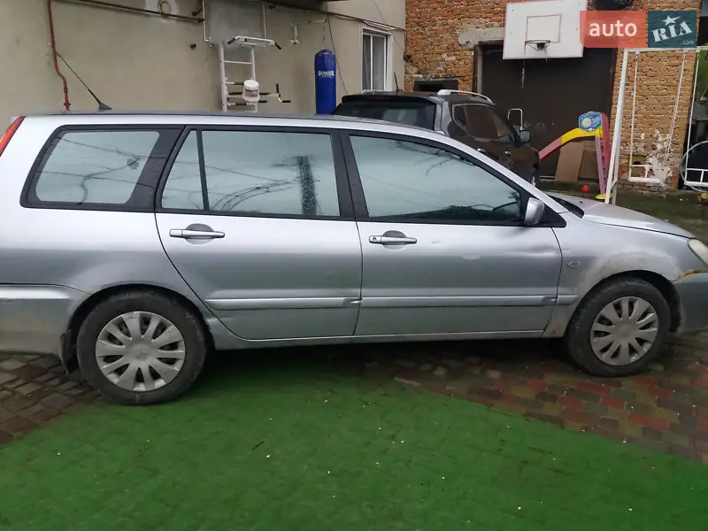 Mitsubishi Lancer