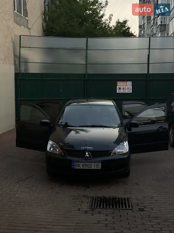 Mitsubishi Lancer