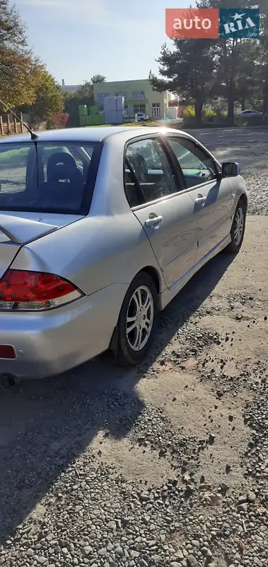 Mitsubishi Lancer