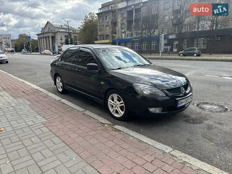 Mitsubishi Lancer