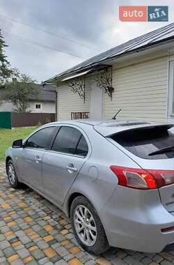 Mitsubishi Lancer  2010
