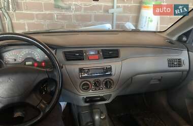 Mitsubishi Lancer  2004