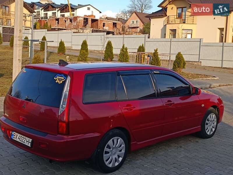 Універсал Mitsubishi Lancer