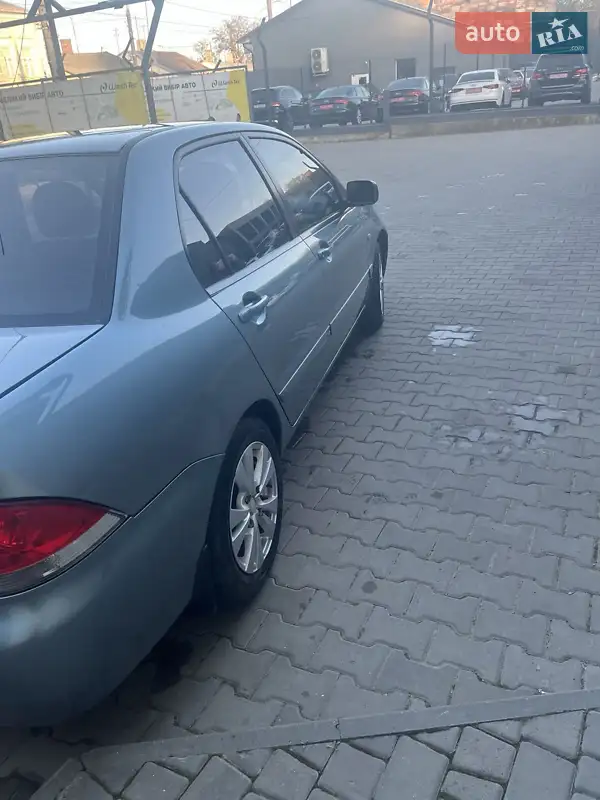 Mitsubishi Lancer