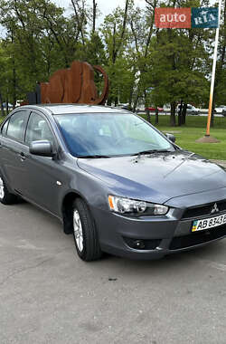 Mitsubishi Lancer  2011