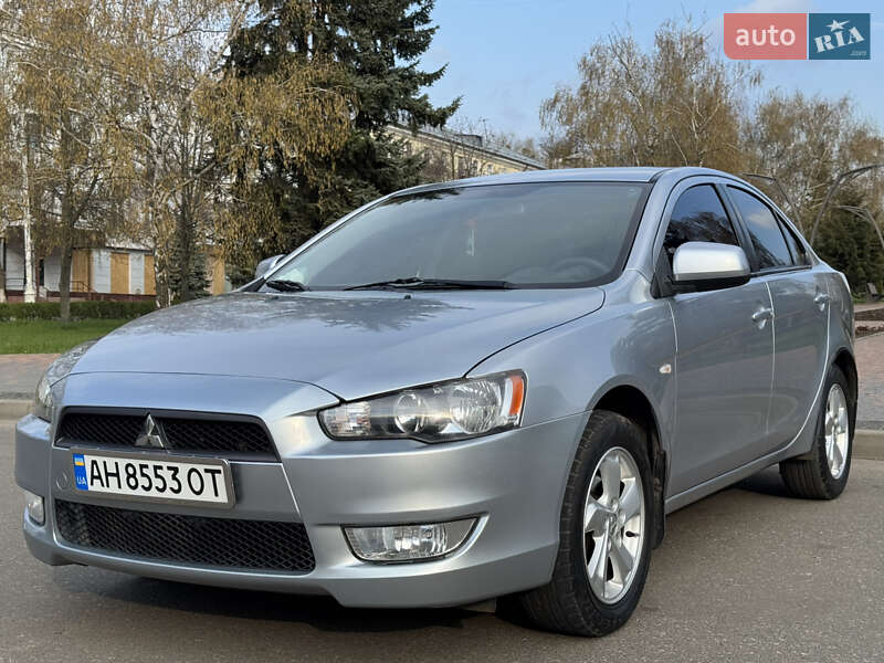 Mitsubishi Lancer