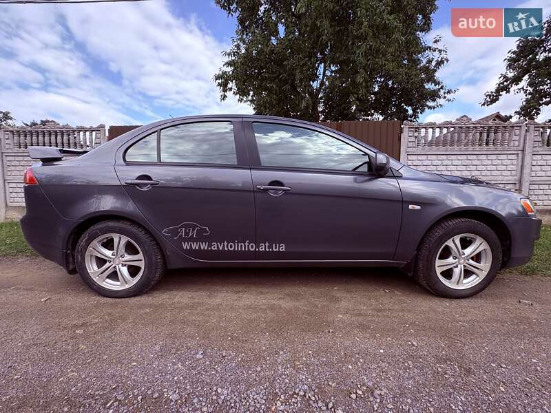 Mitsubishi Lancer