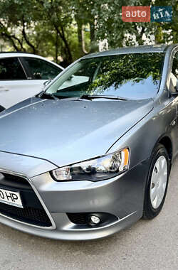 Mitsubishi Lancer  2015