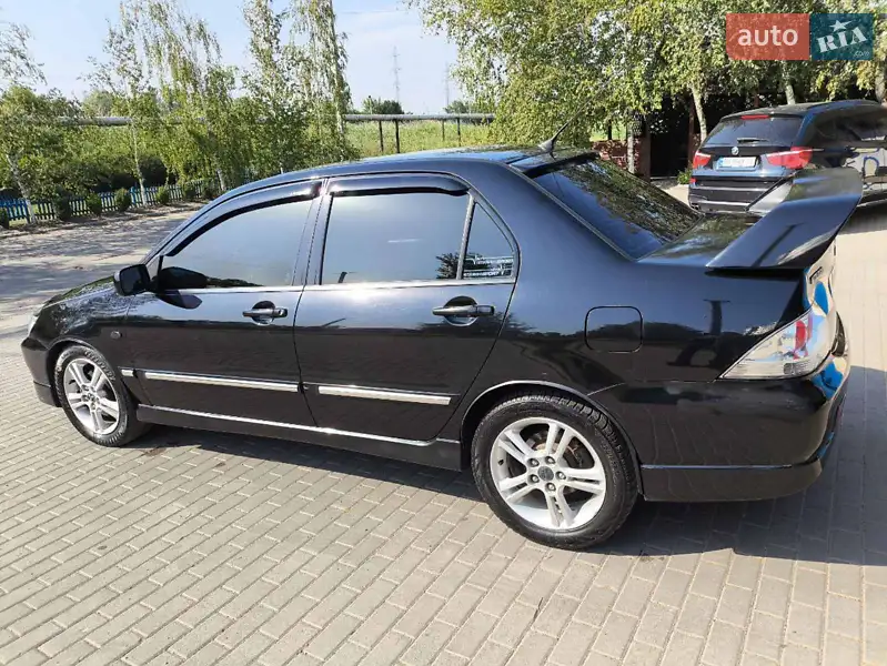 Mitsubishi Lancer