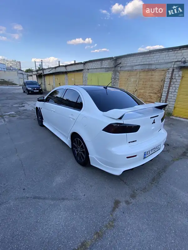 Mitsubishi Lancer