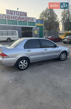 Mitsubishi Lancer  2004