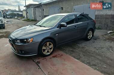 Mitsubishi Lancer  2011