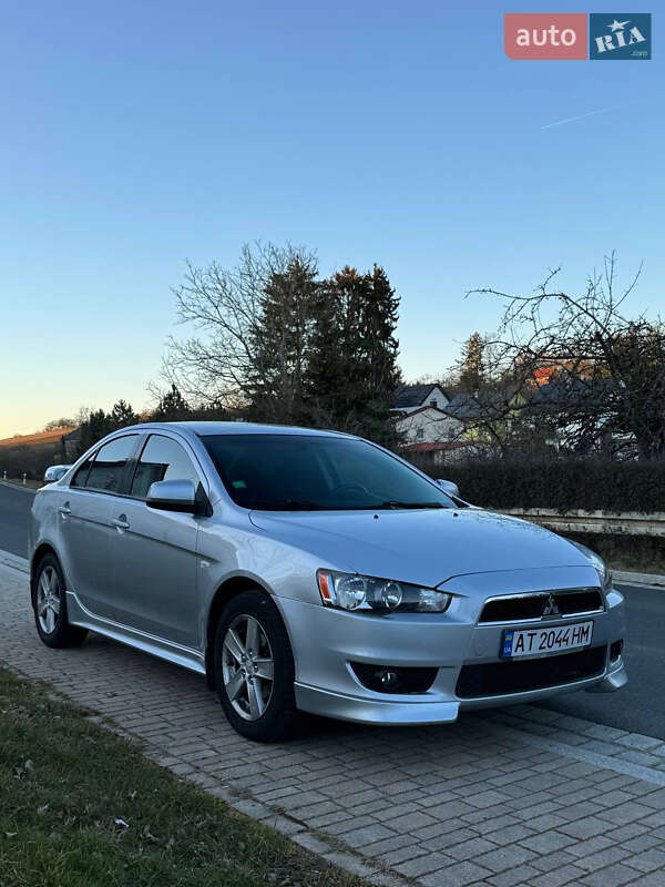 Mitsubishi Lancer