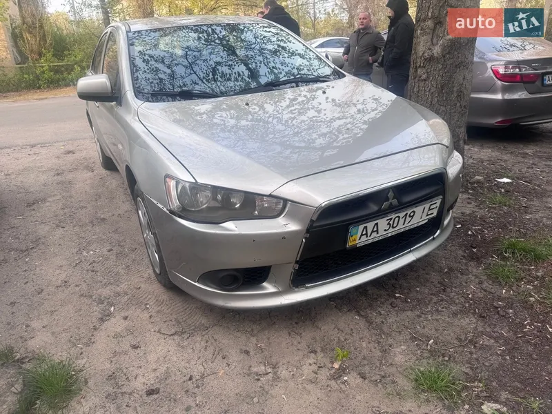 Mitsubishi Lancer
