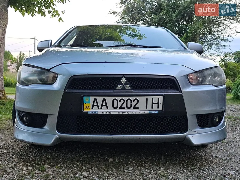 Mitsubishi Lancer