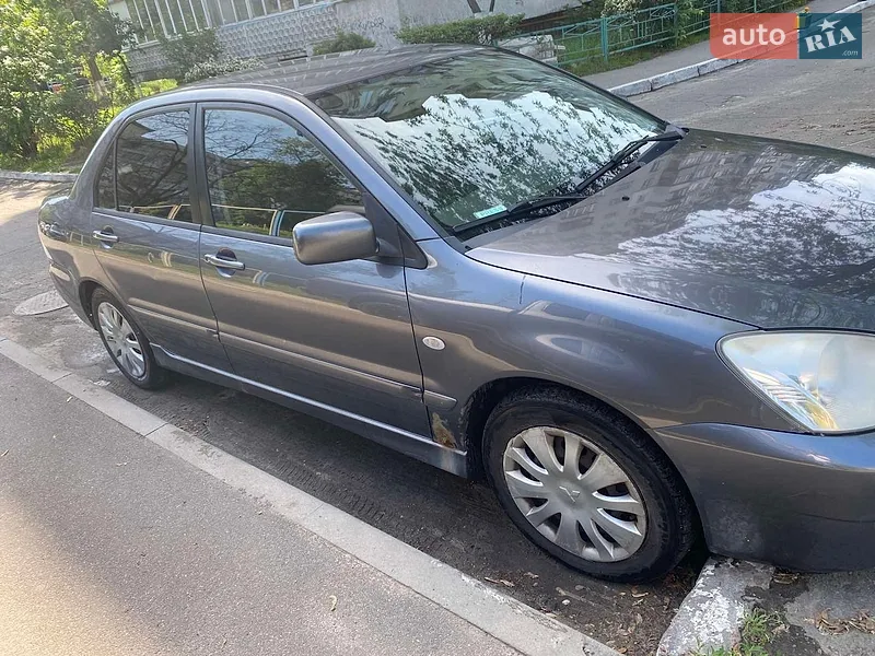 Mitsubishi Lancer