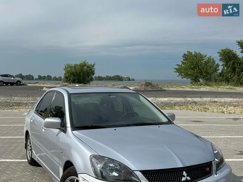 Mitsubishi Lancer