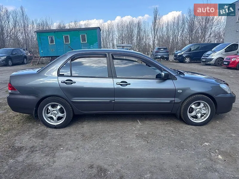 Mitsubishi Lancer
