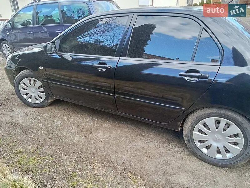 Mitsubishi Lancer