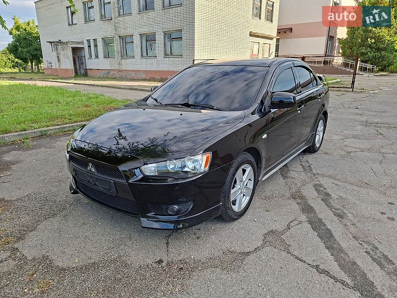 Mitsubishi Lancer