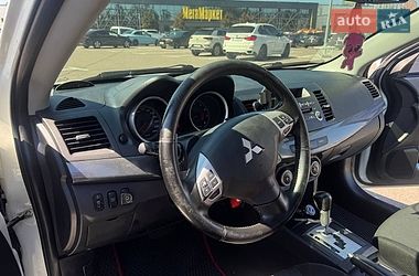 Седан Mitsubishi Lancer 2009 в Киеве