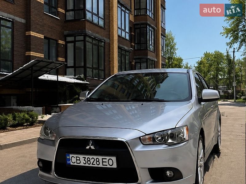 Хэтчбек Mitsubishi Lancer 2009 в Чернигове фото Хэтчбек Mitsubishi Lancer 2009 в Чернигове