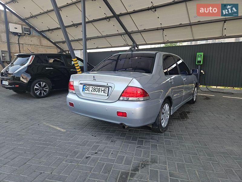 Седан Mitsubishi Lancer 2006 в Николаеве