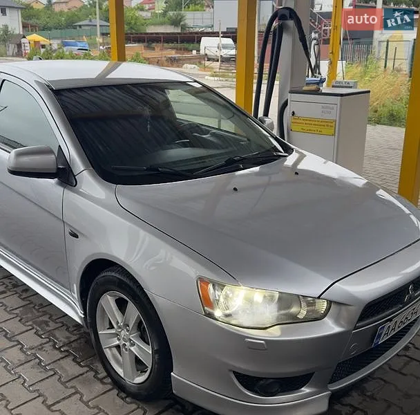 Mitsubishi Lancer