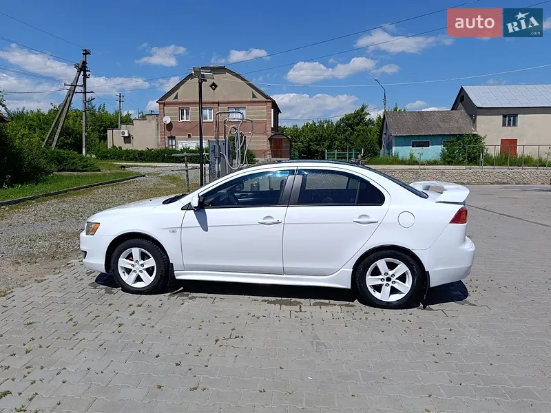 Mitsubishi Lancer