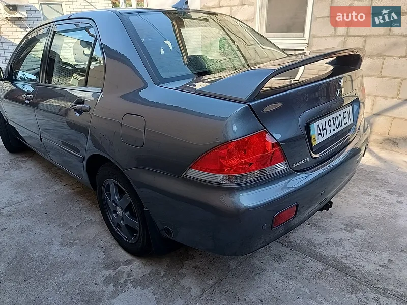 Mitsubishi Lancer
