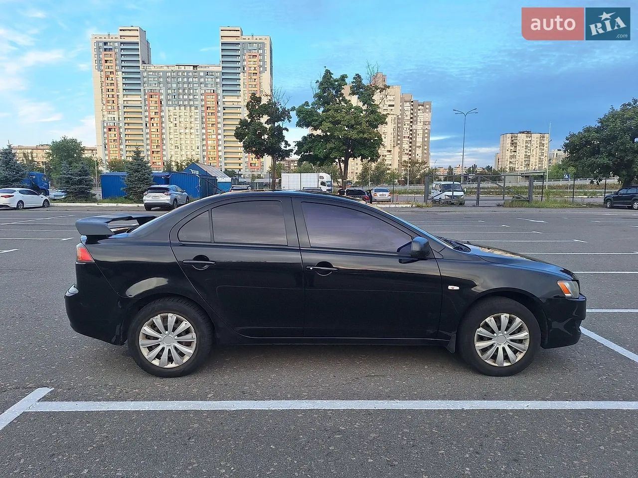 2010 Mitsubishi Lancer - мініатюра 5