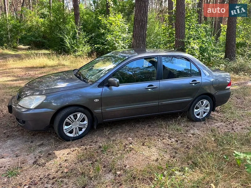 Mitsubishi Lancer