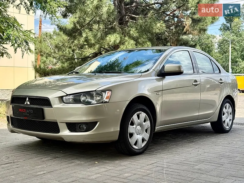 Mitsubishi Lancer