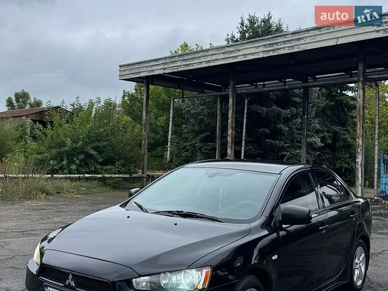 Mitsubishi Lancer