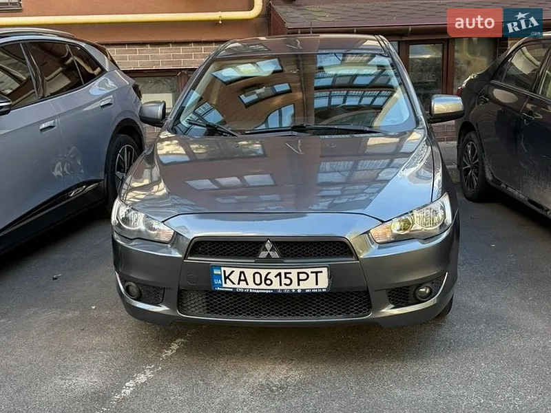 Mitsubishi Lancer