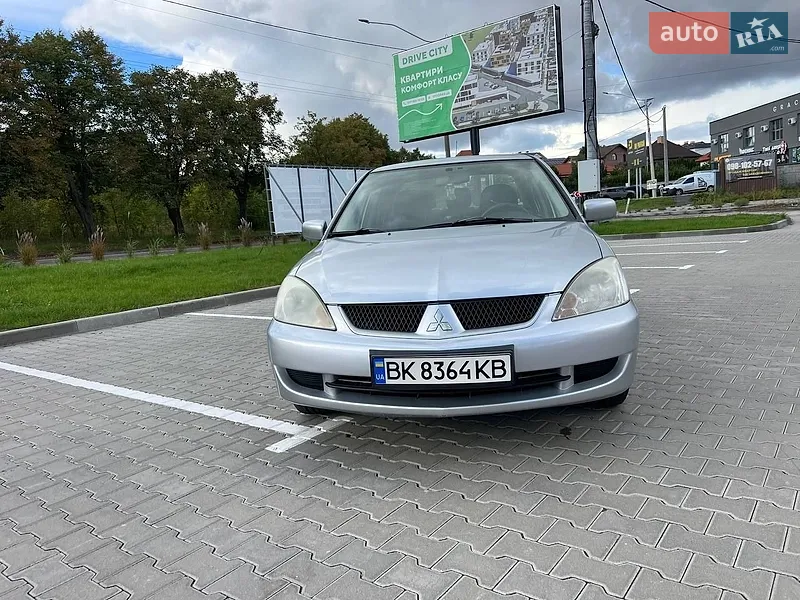 Mitsubishi Lancer