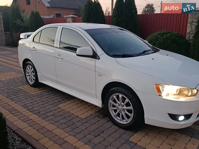 Mitsubishi Lancer