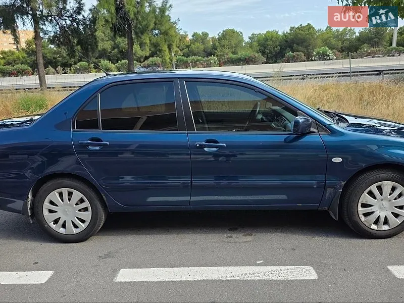 Mitsubishi Lancer