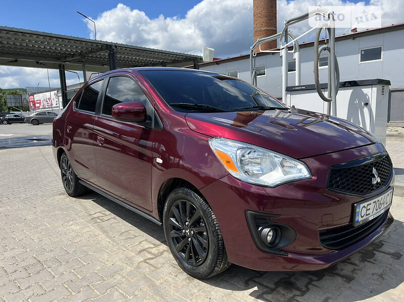 Седан Mitsubishi Mirage