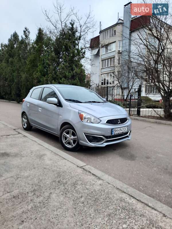 Хетчбек Mitsubishi Mirage