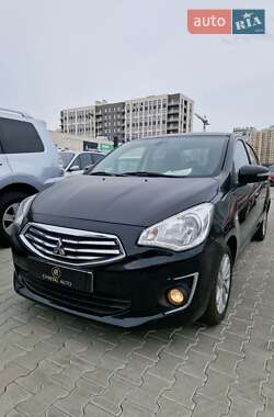 Mitsubishi Mirage  2015