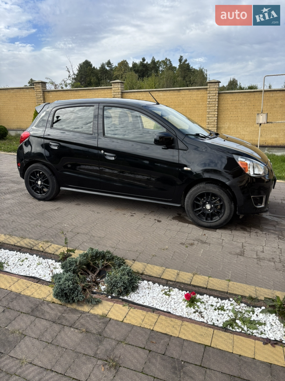 2014 Mitsubishi Mirage - мініатюра 2