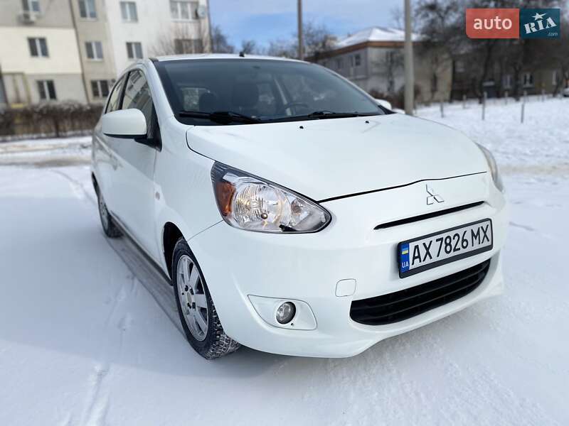Хэтчбек Mitsubishi Mirage